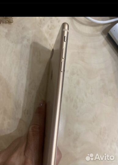 iPhone 8 Plus, 64 ГБ
