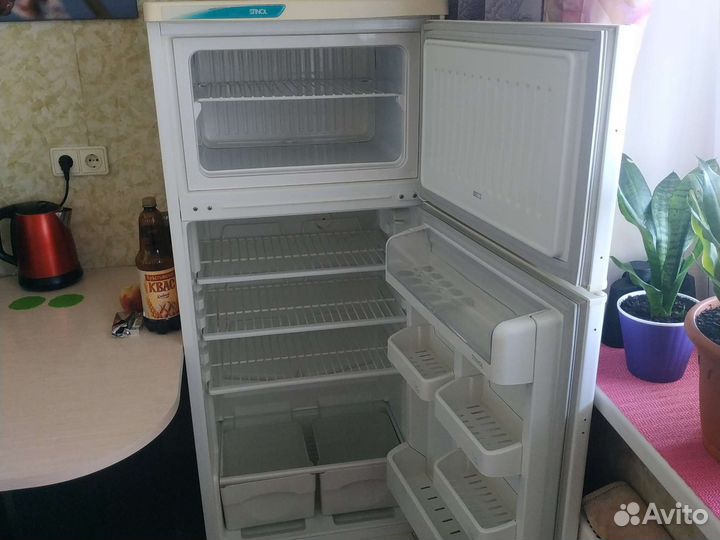 Холодильник бу Стинол