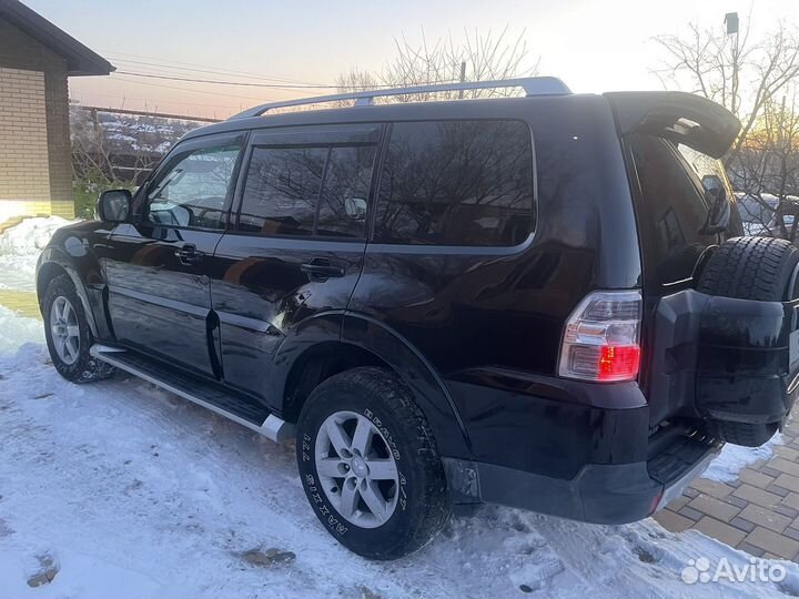 Mitsubishi Pajero 3.2 AT, 2007, 256 612 км
