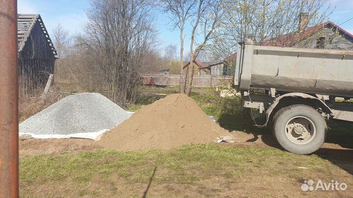 Песок, земля, щебень