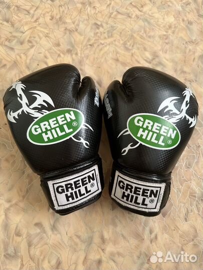 Боксерские перчатки 10 oz green hill
