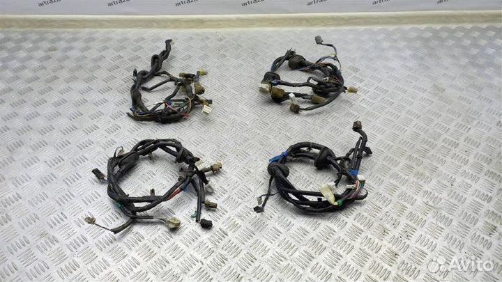 Проводка двери Nissan Cedric Gloria Y31 VG20E 2002