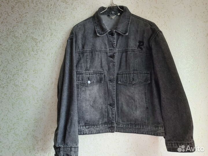 Черная джинсовка