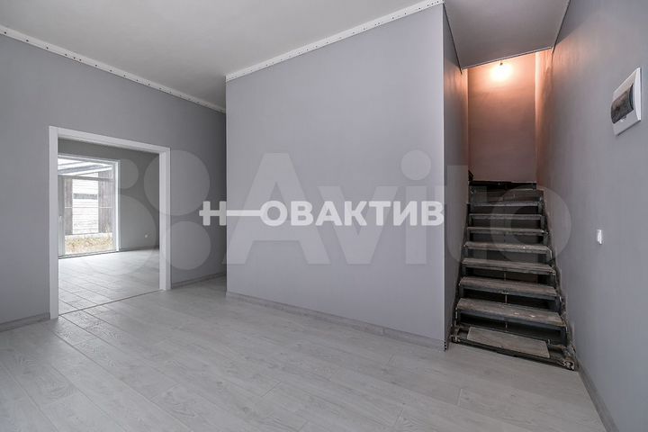 Коттедж 191,3 м² на участке 6 сот.