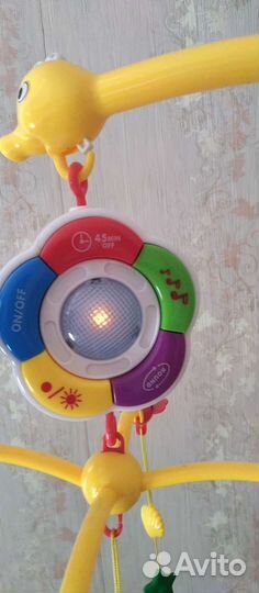 Музыкальный мобиль на кроватку