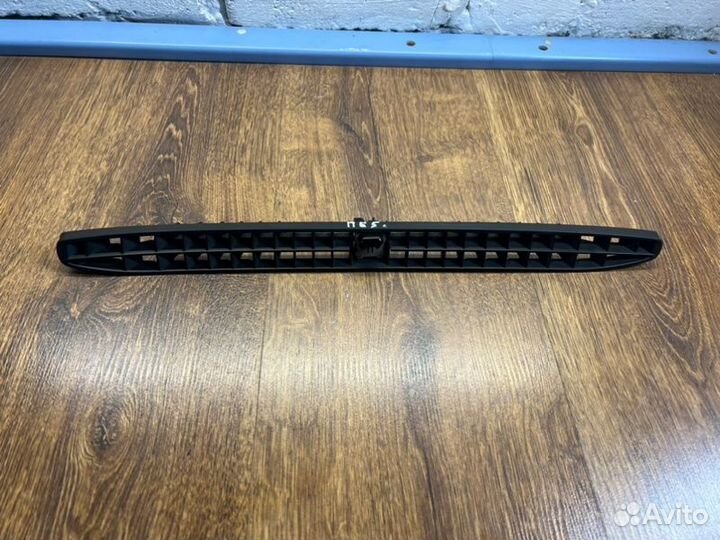 Решетка вентиляционная Volkswagen Passat B5 седан