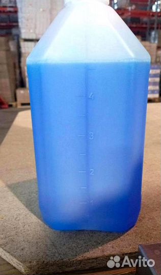 Средство для мытья полов в канистре