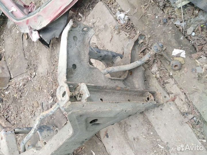 Подрамник передний Volkswagen Transporter T4