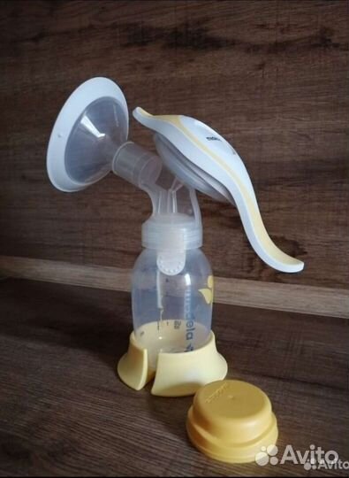 Молокоотсос medela ручной