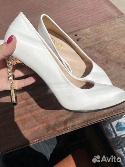 Обувь женская 39 размер