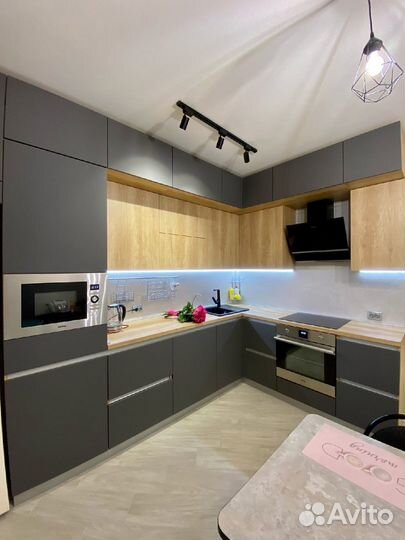 Угловая кухня на заказ. Производство