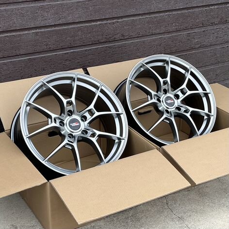 Литые диски Flow Form 8×R18 5×114.3