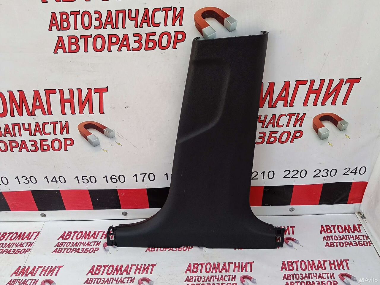 Обшивка центральной стойки правая Джили Кулрей