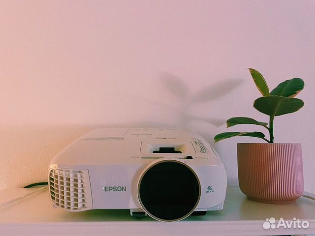 Продам проектор Epson TW-5650