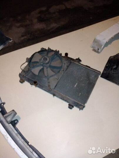 Радиатор охлаждения Toyota Sprinter