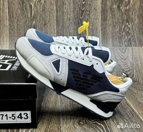 Кроссовки Armani