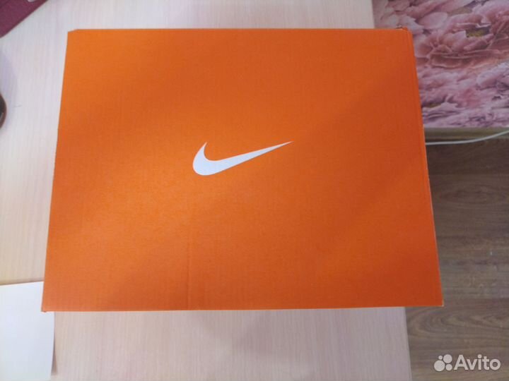 Кроссовки nike Оригинал 35-36 размера