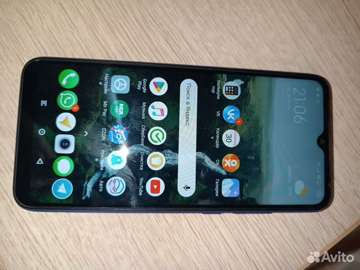 Телефон Xiaomi redmi