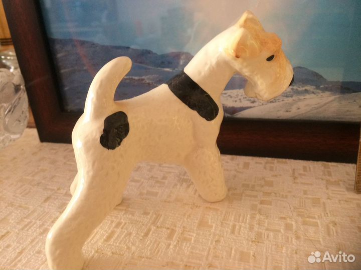 Фарфоровые статуэтки собака Фокстерьер