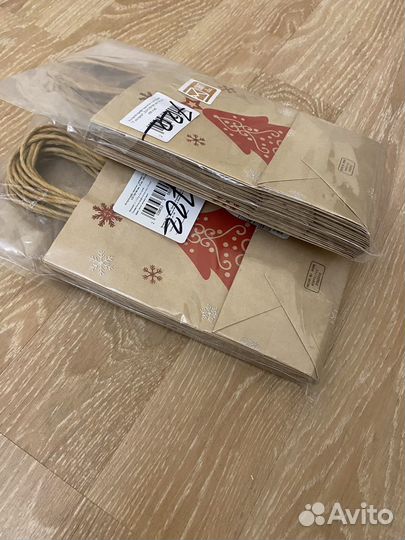 Новогодние подарочные крафт пакеты