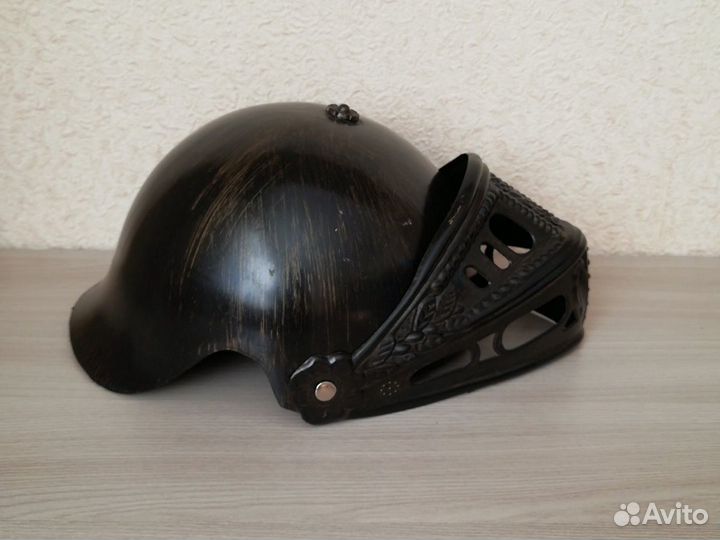 Рыцарский шлем новый