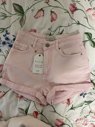 Джинсовые шорты розовые