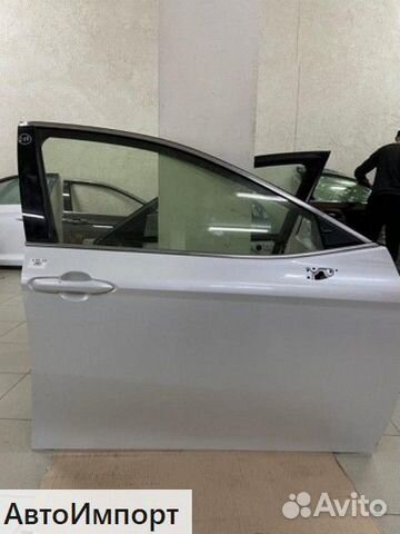 Дверь передняя правая Тойота Камри 70 2018 белая