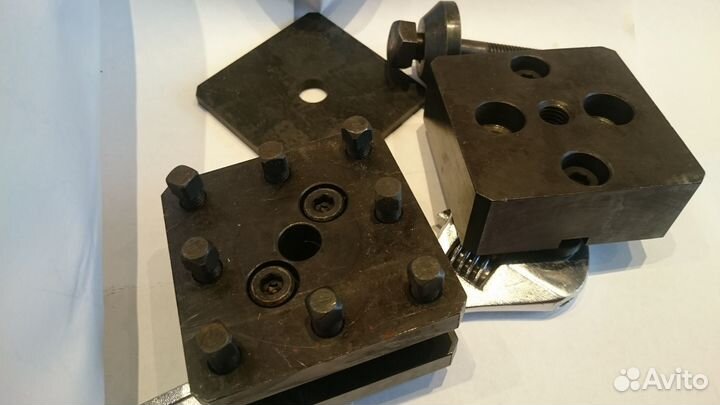 Резцедержатель малогабаритный токарный