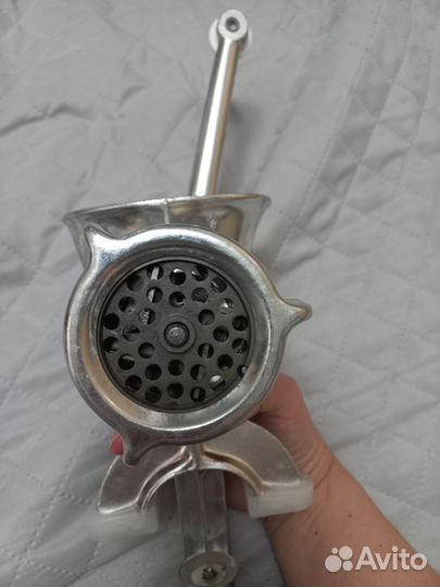 Мясорубка механическая