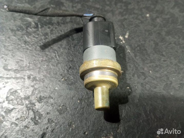 Датчик температуры охлаждающей жидкости Audi Q7