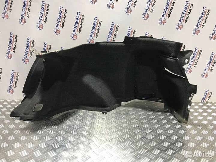 Обшивка багажника Toyota Avensis 2 T250