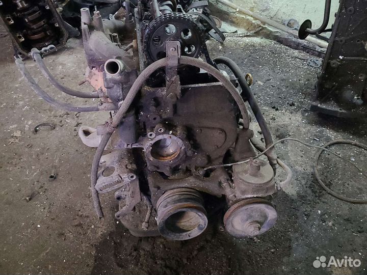 Помпа Mercedes-Benz E-Class W124 M103