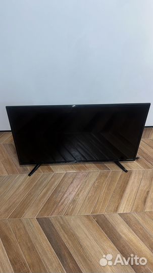 Телевизор LED 39 дюймов (99 см) dexp H39D7000E HD