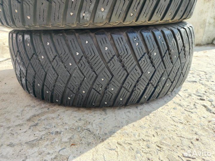 Goodyear UltraGrip Ice Arctic SUV 215/65 R17 99T