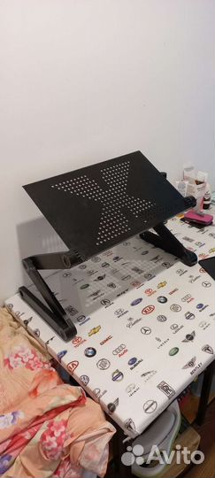 Стол для ноутбука