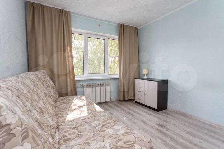 Комната 13 м² в 5-к., 3/3 эт.