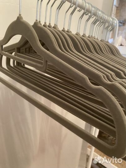 Вешалки плечики бархатные