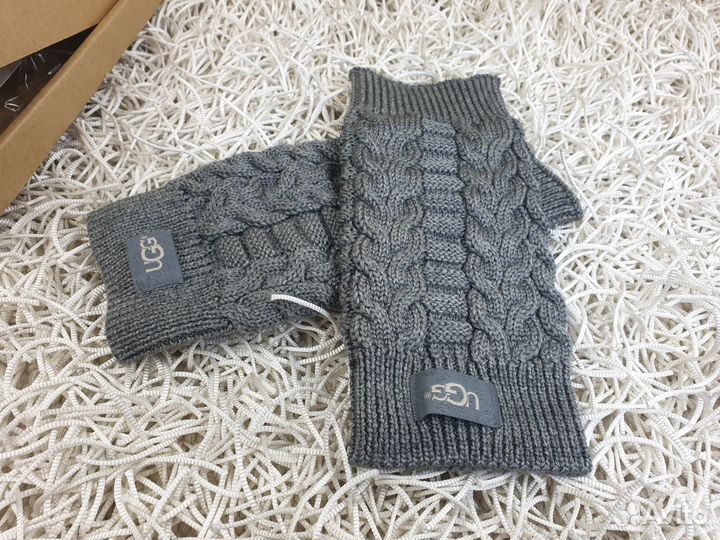 Варежки UGG