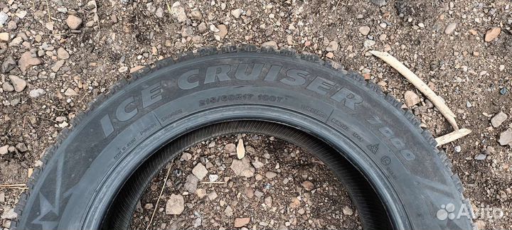 Bridgestone Ice Cruiser 7000 215/60 R17 100