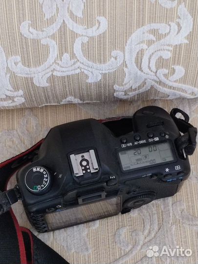 Canon 5D mark ii (sn000) запчасти или ремонт