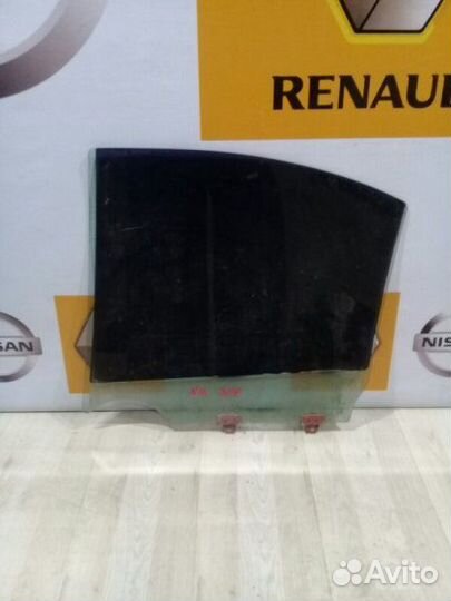 Стекло боковое двери Nissan almera N16 Прав