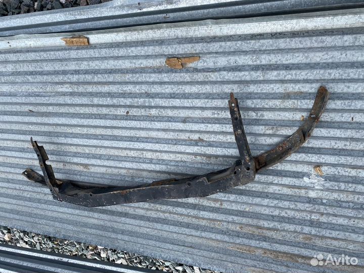 Усилитель переднего бампера Галант 92-97