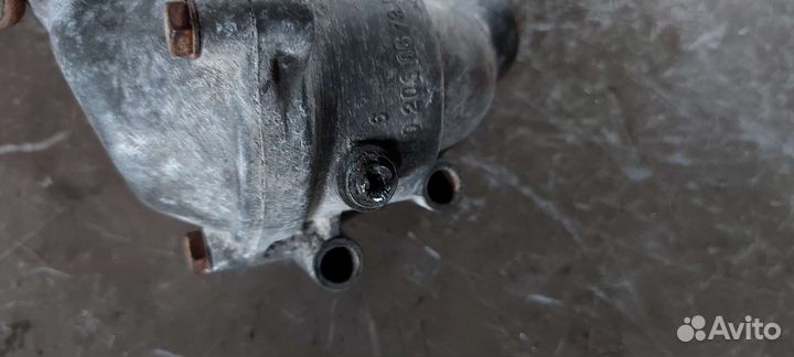 Корпус термостата Mercedes w126