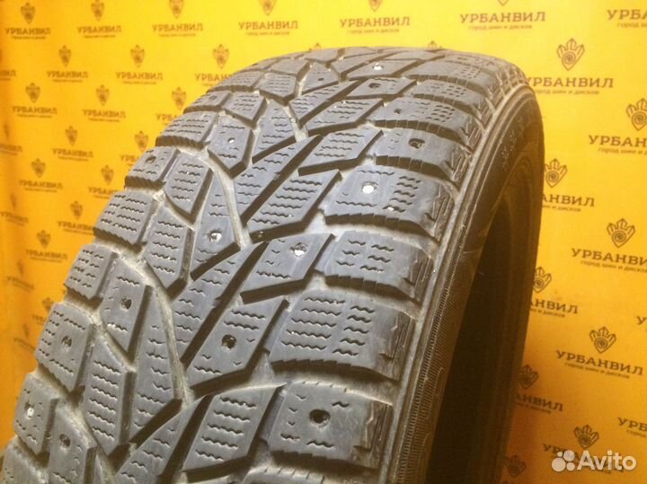 Dunlop SP Winter Ice 02 215/55 R17
