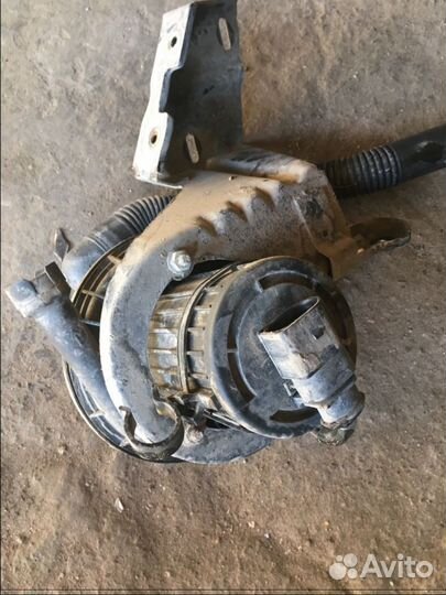 Насос вторичного возду Ауди А6 С5 8D0906613B