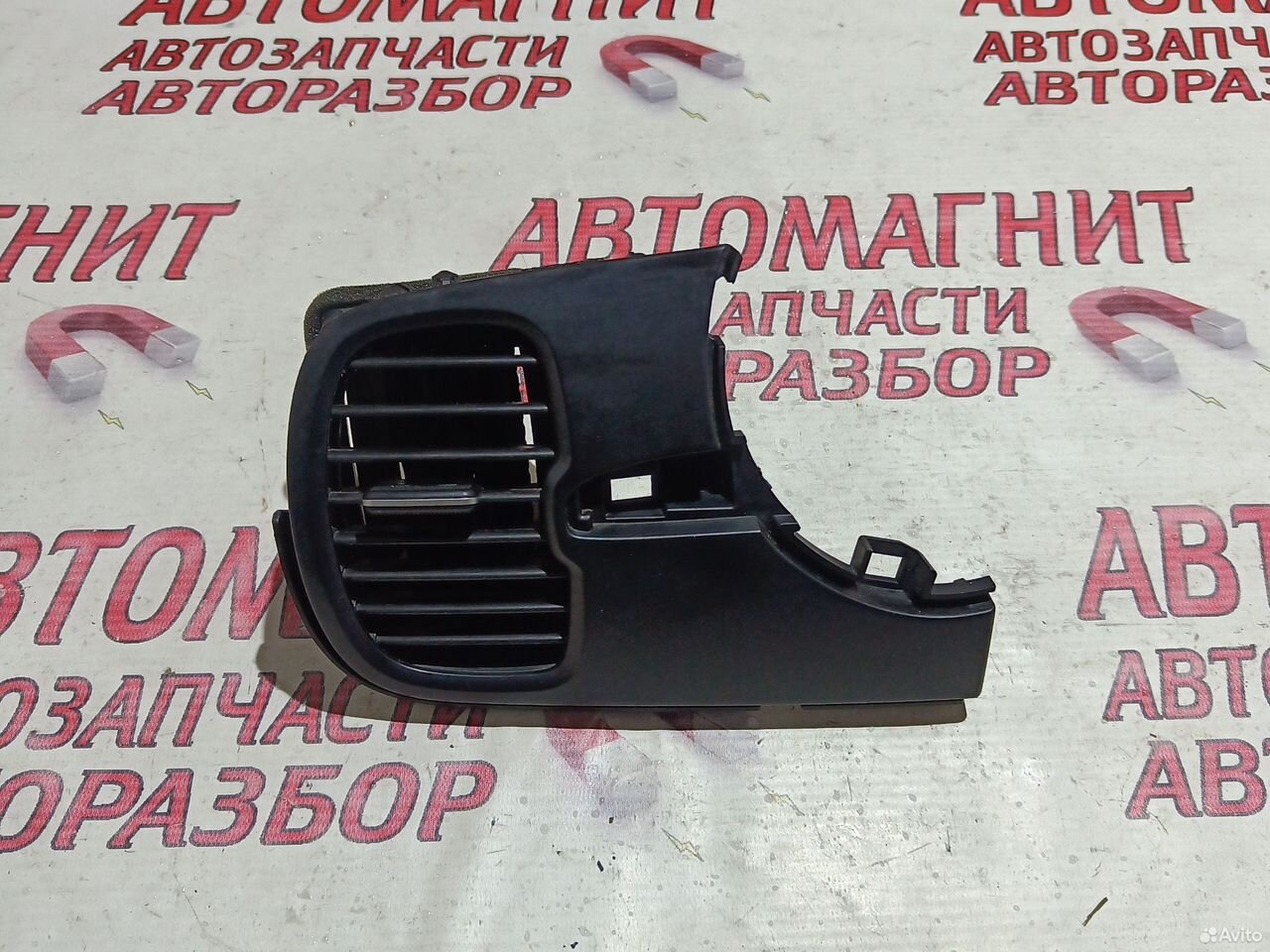 Дефлектор воздуховода левый Киа Рио 4 FB