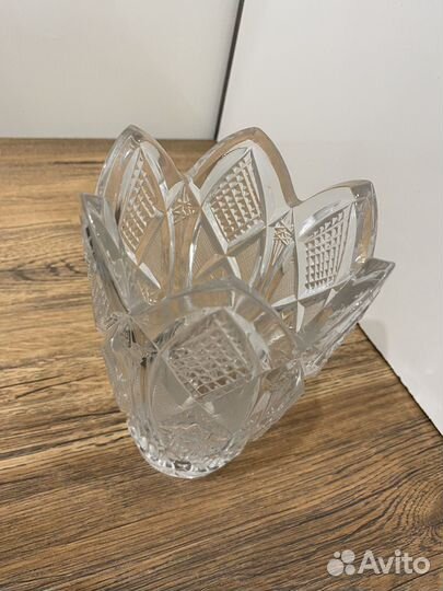 Хрустальная ваза
