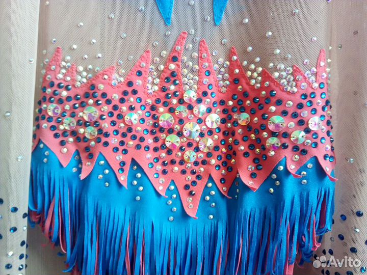 Купальник новый 128-134 для худож гимн и скакалка