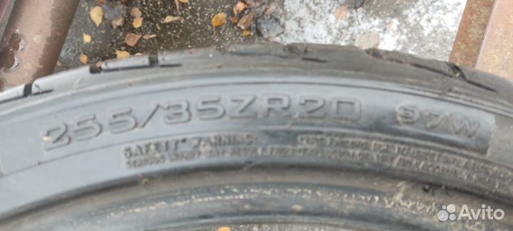 Triangle TR968 255/35 R20 97W