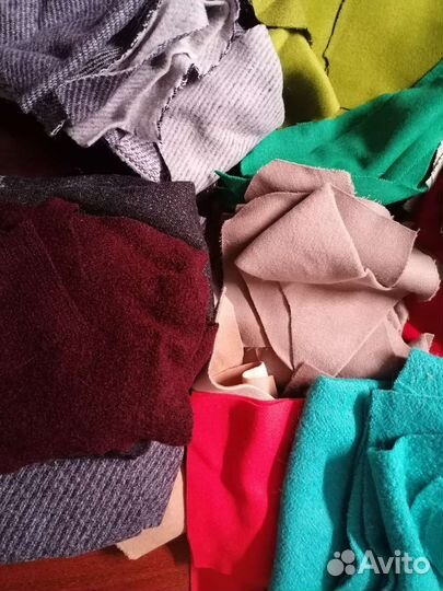 Обрезки ткани пальтовой и хб